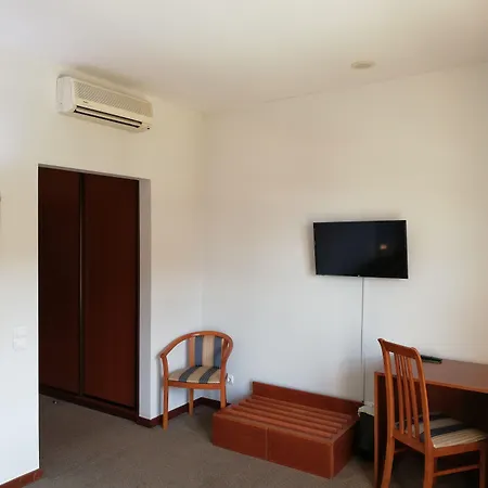 La Fontaine ホテル 3*