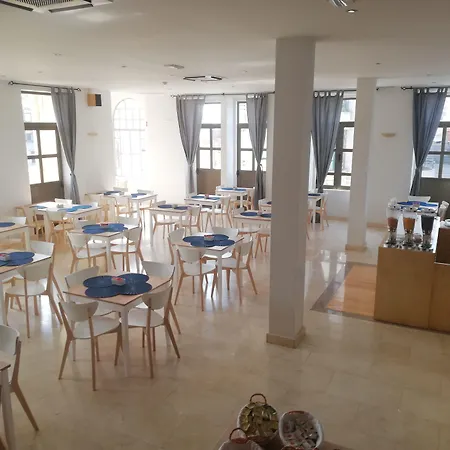 La Fontaine ホテル エスモリス