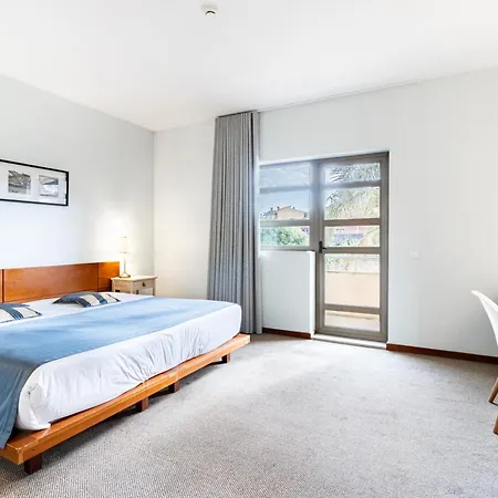 ホテル La Fontaine