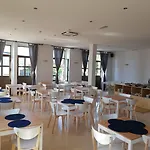 La Fontaine 3* إسموريز