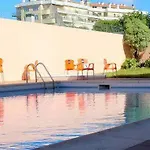 La Fontaine 3* إسموريز