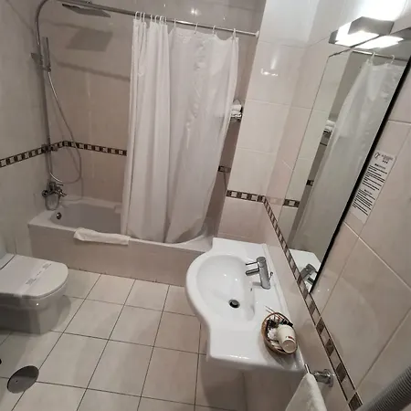 La Fontaine 3*