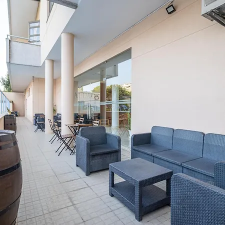 Hotel La Fontaine 3*